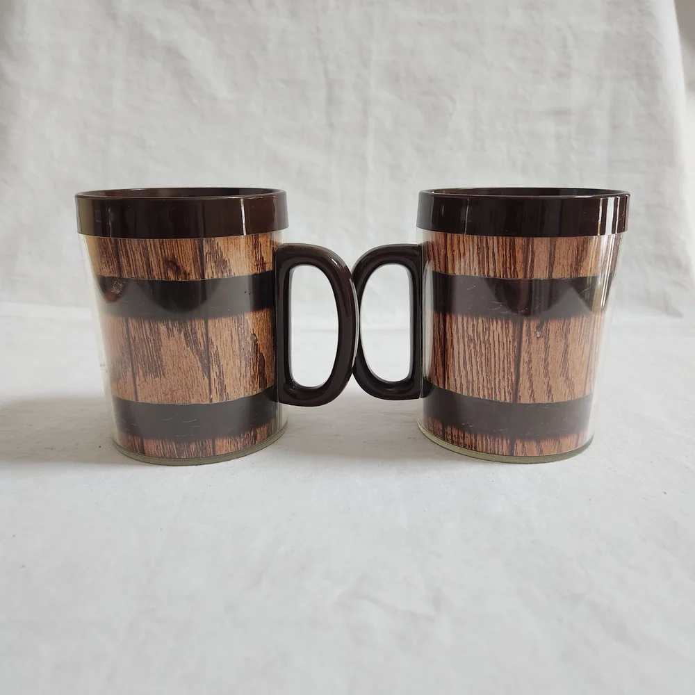 Dart Industries Thermo Serv Old Oaken Bucket Mugs